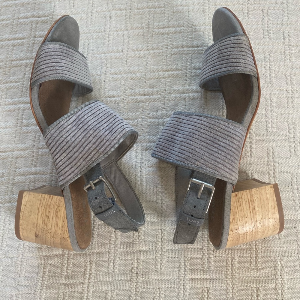 Toms grey corduroy block heel sandals. - Picture 2 of 8